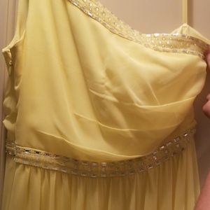 BCBG maxi dress in yellow